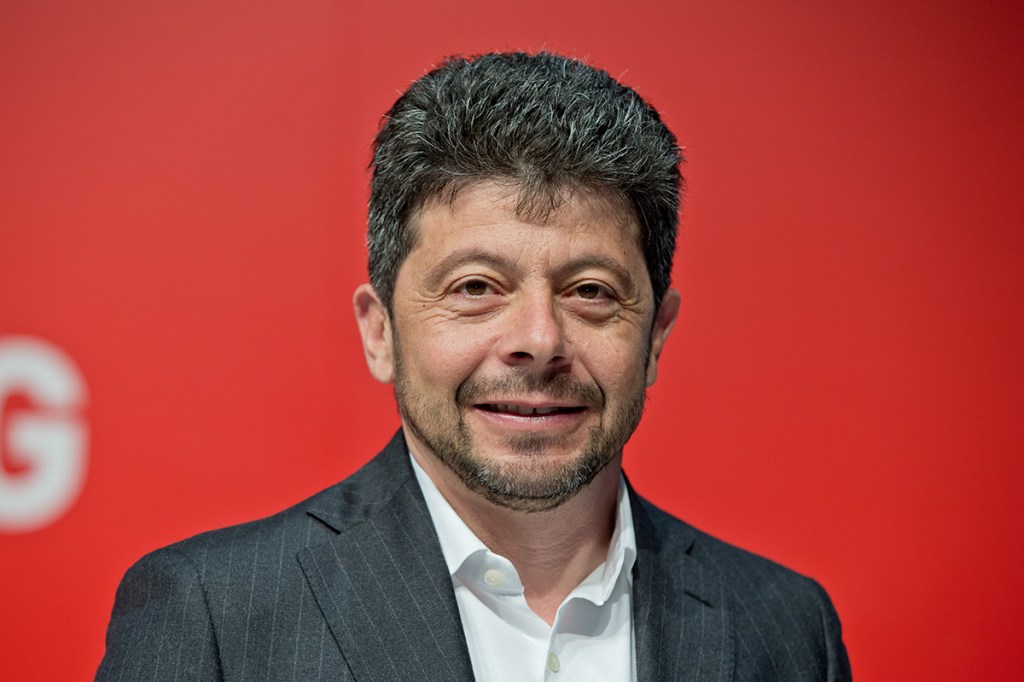 Stefano Caroti, Deckers Brands, CEO