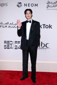 JEDDAH, SAUDI ARABIA - DECEMBER 05: Park Sung Hoon attends the Opening Ceremony at the Red Sea International Film Festival 2024 on December 05, 2024 in Jeddah, Saudi Arabia. (Photo by Ernesto S. Ruscio/Getty Images for The Red Sea International Film Festival)