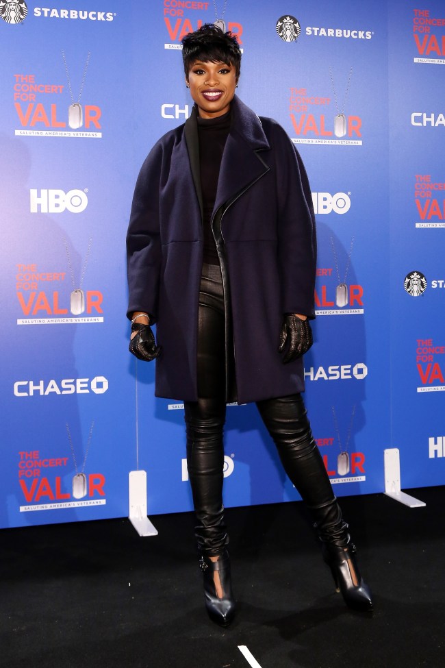 jennifer hudson, shoes, boots, ankle boots,  pointy black leather ankle boots