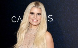 jessica simpson, jessica simpson children, jessica simpson icon award, jessica simpson fnaa, fnaa, fnaa 2023, footwear news achievement awards